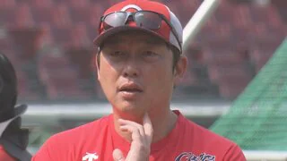 来季続投のカープ新井貴浩監督。カープ史上10人目の4年目へ。今季キャリアハイの数字を残した選手は25人以上！