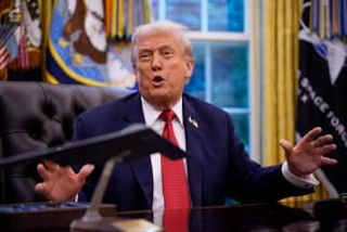 大型トラック「25％関税課す」　米大統領、一部医薬品は100％
