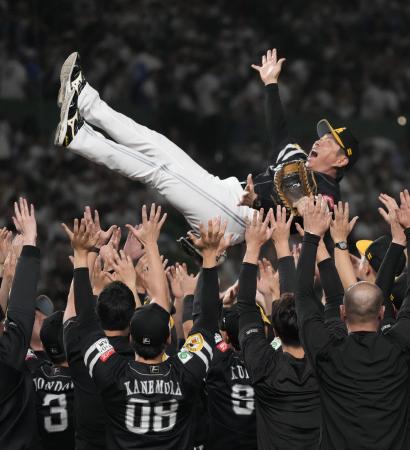 ソフトバンクがパ・リーグ２連覇　負け越し７からは球団初