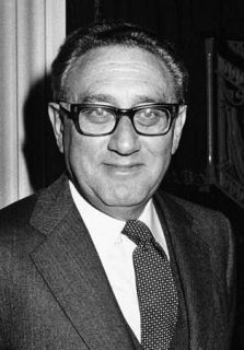尖閣諸島へ中国軍引き寄せ提起　７４年、キッシンジャー氏