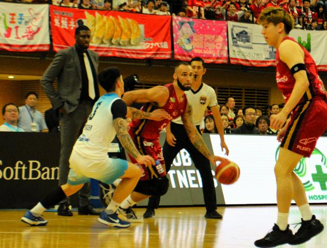 東京八王子ビートレインズ開幕連勝　タレン・サリバン選手にMVP