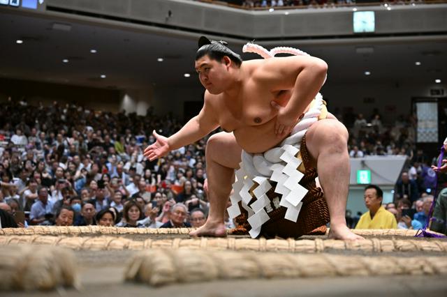 大の里、豊昇龍を破り5度目の優勝　横綱昇進後では初　大相撲秋場所