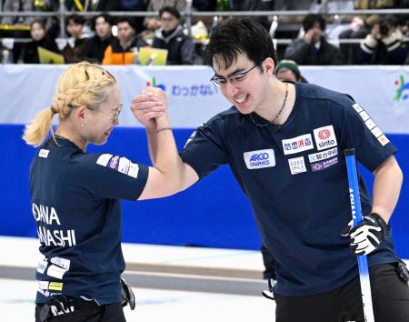小穴桃里、青木豪組が代表決定　カーリング、五輪最終予選へ