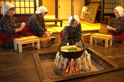 食欲そそる新米きりたんぽ　「ぜひ本場で味わって」　秋田・大館