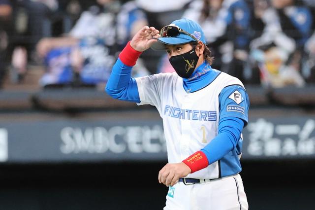 日本ハムの新庄監督が続投へ　球団は世代交代進めた手腕を高く評価