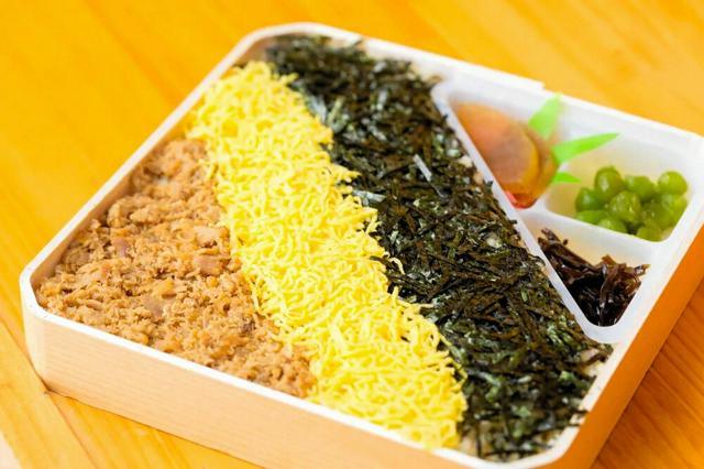 名物駅弁「かしわめし」の東筑軒、事業譲渡　折尾駅で今も立ち売り