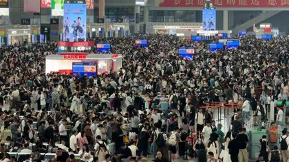 「夢がかなった」神社で記念撮影…国慶節の旅行先 “一番人気”日本でどう過ごす？マナー指南投稿など「ネットで見て勉強」中国23億人大移動