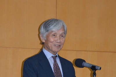 「考えて、考えて、考える」　ネオジム磁石開発の佐川真人氏が講演