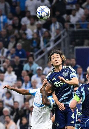 欧州ＣＬ、堂安律は途中交代　板倉滉フル出場