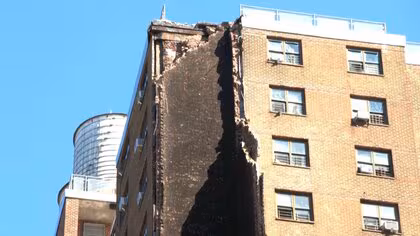 ニューヨークの20階建てアパートで爆発　ボイラー室につながる換気シャフトが崩落　暖房使用初日で影響か