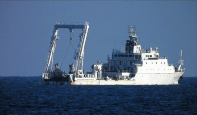 中国調査船、3日連続で奄美大島沖EEZ内に　9月28日から4回目