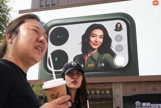 シャオミ、アップルに対決姿勢　最新スマホ、同じ「17」