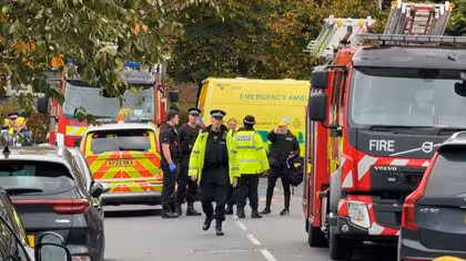 イギリスのユダヤ教礼拝所でテロ　2人死亡4人重傷　車で突っ込み刃物で襲撃した男は射殺…警察が新たに3人を逮捕