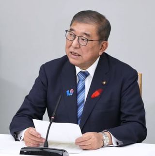 AIロボットの制度推進を　首相、規制改革会議で強調