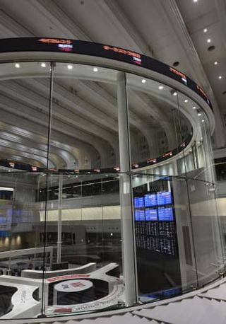 東証、午前終値は4万5584円　米国株最高値を好感