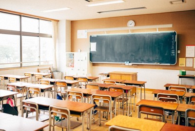 ＜1分で解説＞定住外国人の高校授業料無償化へ　自民、公明、維新