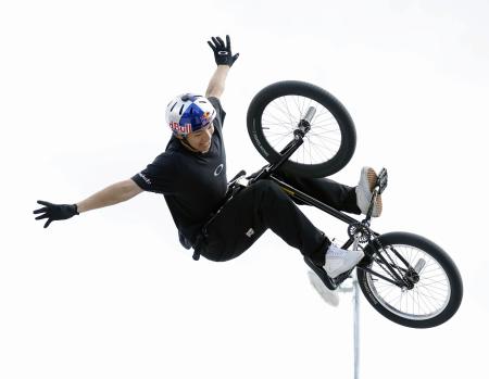 自転車、男子は中村輪夢が７連覇　全日本ＢＭＸパーク
