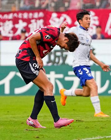 Ｊ１、首位の鹿島が分ける　Ｇ大阪と０―０
