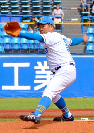 大越健介キャスターが始球式　元東大投手、リーグ戦８勝
