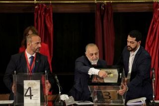 シリアで議会選、少数派側反発　アサド政権崩壊後初