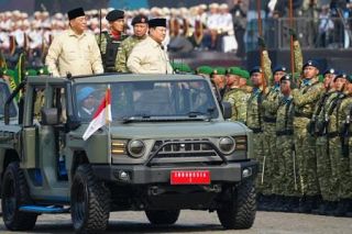 インドネシアで軍創設８０年　１３万人動員、記念式典