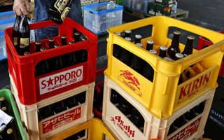ビール3社、商品の出荷調整へ　アサヒ障害影響で受注増