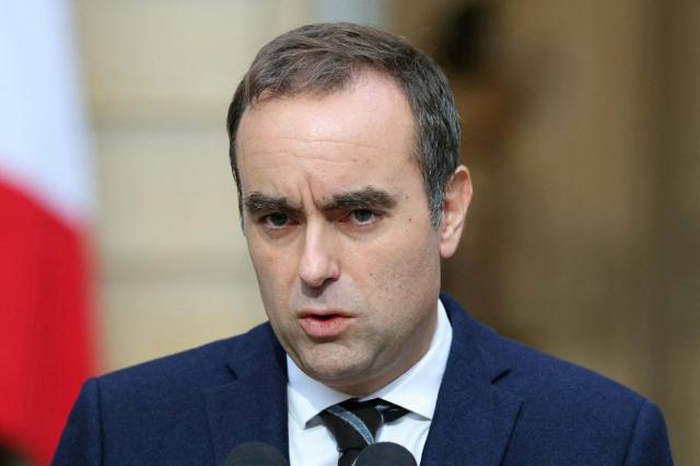 フランス、内閣総辞職　首相の在任1カ月弱　交代は2年で5人目
