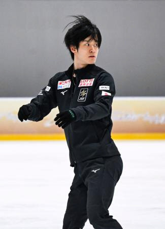 山本草太、腰痛悪化で棄権も　フィギュアＣＳトリアレティ杯