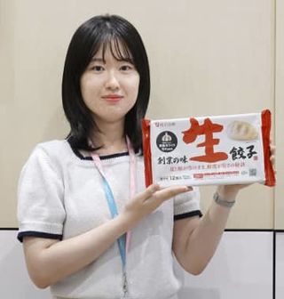 蒸さずに冷凍でうまみ「創業の味　生餃子」　餃子計画の開発担当に聞く【経済トレンド】