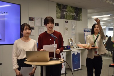 トマト×ダシも　おにぎり写真投稿で世界の給食支援、今年も開始