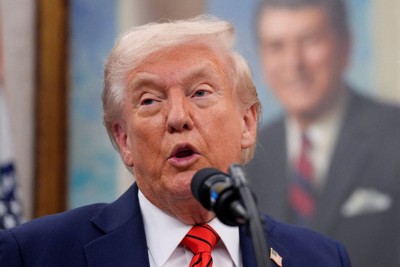 トランプ氏「来月から100％の対中関税」　輸出規制に対抗措置