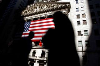 NY株続落、878ドル安　米中摩擦懸念でほぼ全面安