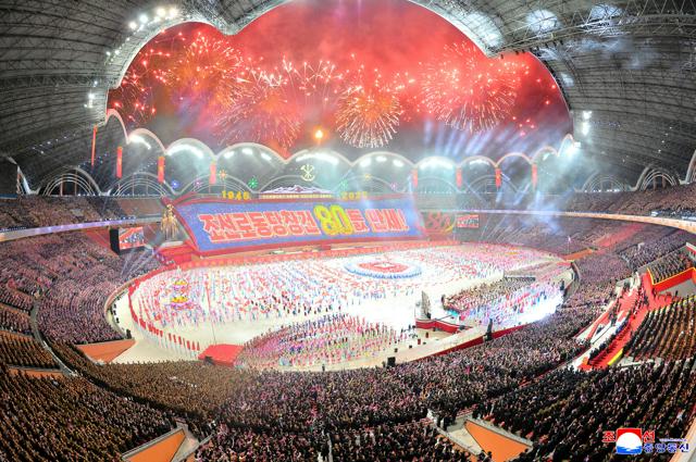 北朝鮮で軍事パレード、新型ICBM公開か　朝鮮労働党創建80周年