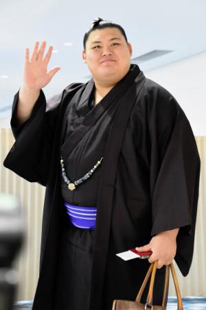 大相撲ロンドン公演へ出発　大の里「いい経験に」