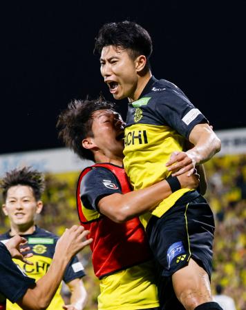 柏、広島が決勝進出　Ｊリーグ・ルヴァン杯