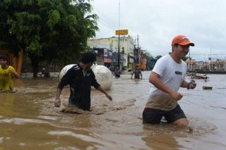 メキシコで大雨、４１人死亡　２７人行方不明