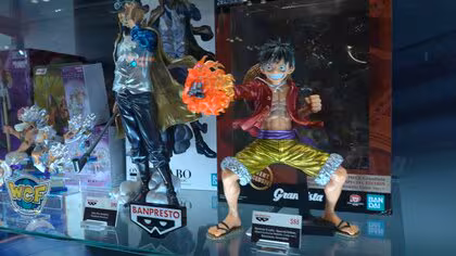 多くのコスプレイヤーが集結…アメリカ東海岸最大級「ニューヨーク・コミコン」開催　人気の「ONE PIECE」など様々なグッズが販売