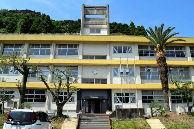 脱「負動産」へ、生まれ変わる廃校　データセンター、キャンプ場…