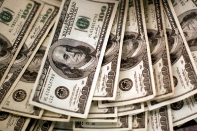 円下落、一時152円前半　急激な円高への反動、シドニー市場
