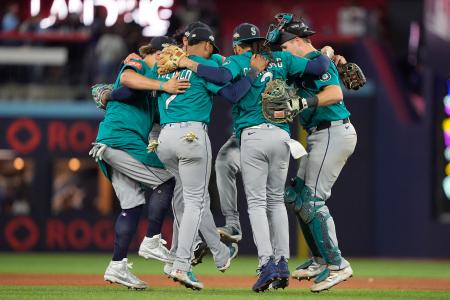 マリナーズが先勝　リーグ優勝決定Ｓ開幕