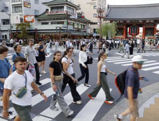 訪日客、最速で3千万人突破　1～9月、中国人客増加