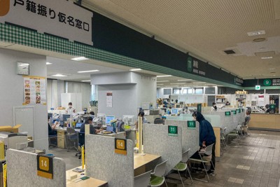 福岡・直方市、カスハラ対策で防犯カメラ設置へ　職員4割超が経験