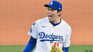 ドジャース“天敵”ブルワーズに3連勝、WS進出王手！佐々木朗希9回3者斬りで締める、大谷翔平は先制呼び込む三塁打で貢献