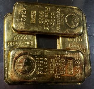 金価格、初の1グラム2万3千円　急ピッチで最高値更新
