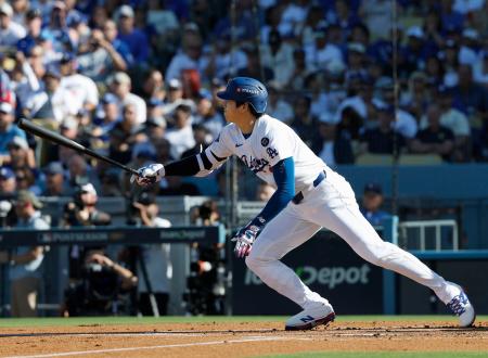 大谷、第１打席は三塁打　ア・リーグは第４戦