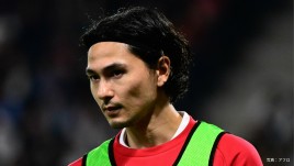 南野拓実、途中出場→2分でアシスト！「大事なところで活躍する」ファーストプレーで衝撃のダイレクトパス炸裂