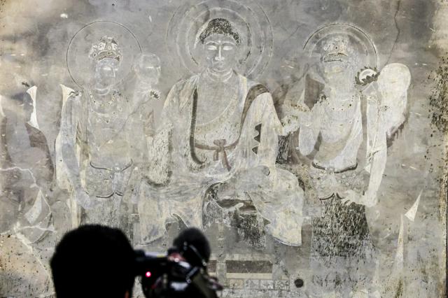奈良・法隆寺の金堂壁画、限定公開はじまる　1949年の火災で焼損