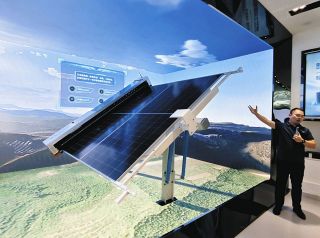 太陽光パネルを造りすぎてしまった中国　世界シェアを独占した先に待っていた、値下げ合戦と業界丸ごと大赤字