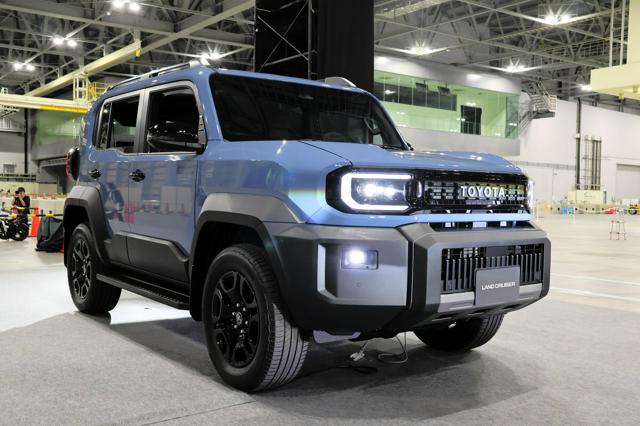 トヨタ、「ランドクルーザー　FJ」公開　小型タイプ、26年発売へ