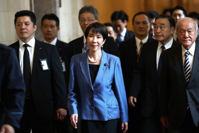 高市首相「ガソリン暫定税率、速やかに廃止」初閣議で経済対策指示へ